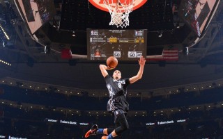 竞彩网官方：2025年NBA杯东部四分之一决赛对阵揭晓，魔术与热火上演佛罗里达德比，猛龙同尼克斯展开东北对决