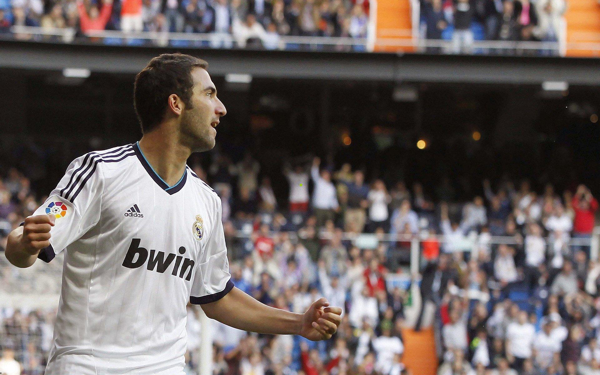 竞彩网|石柯泉城落定补强后防 郝伟力邀前国脚登山在即-第2张图片-竞彩-china lottery